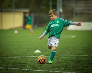 Kind voetballen