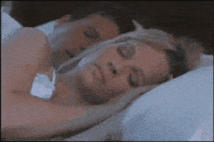 Partner snurkt in bed